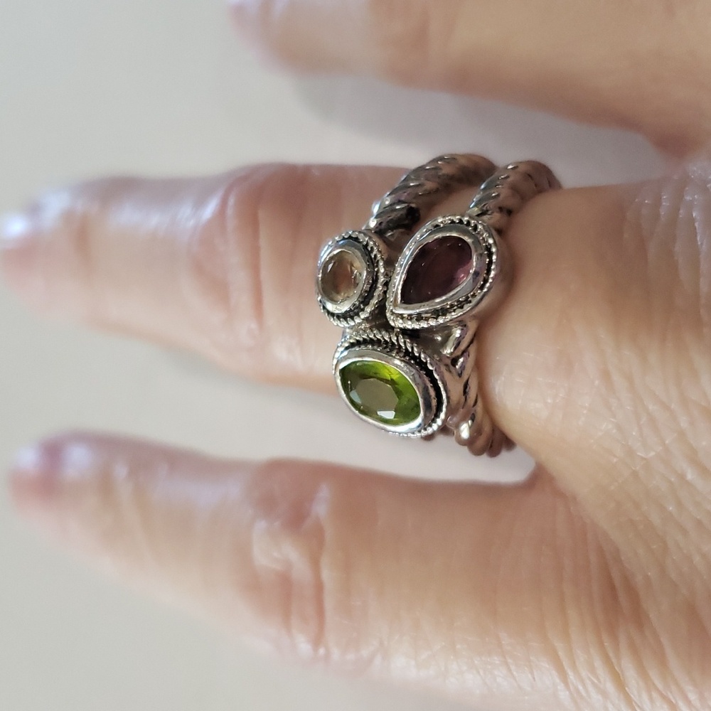 Signet Ring Braided Twisted Rope Design With 3 Crystal Stone Signs Of Wear